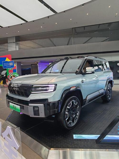 惠州214比亚迪方程豹硬派越野的爆款，英菲尼迪35周年与你共成长